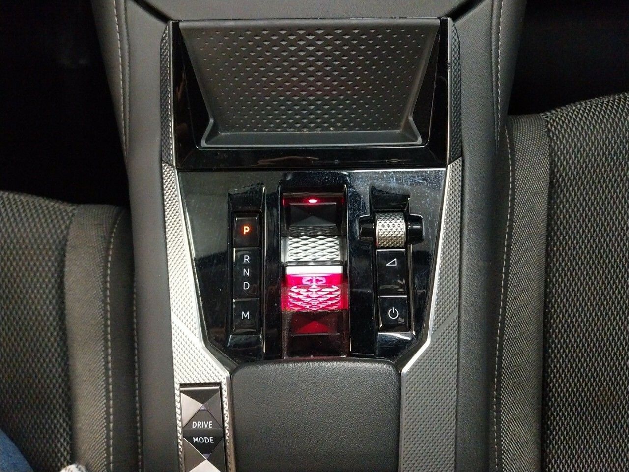 Foto DS Automobiles DS 4 18