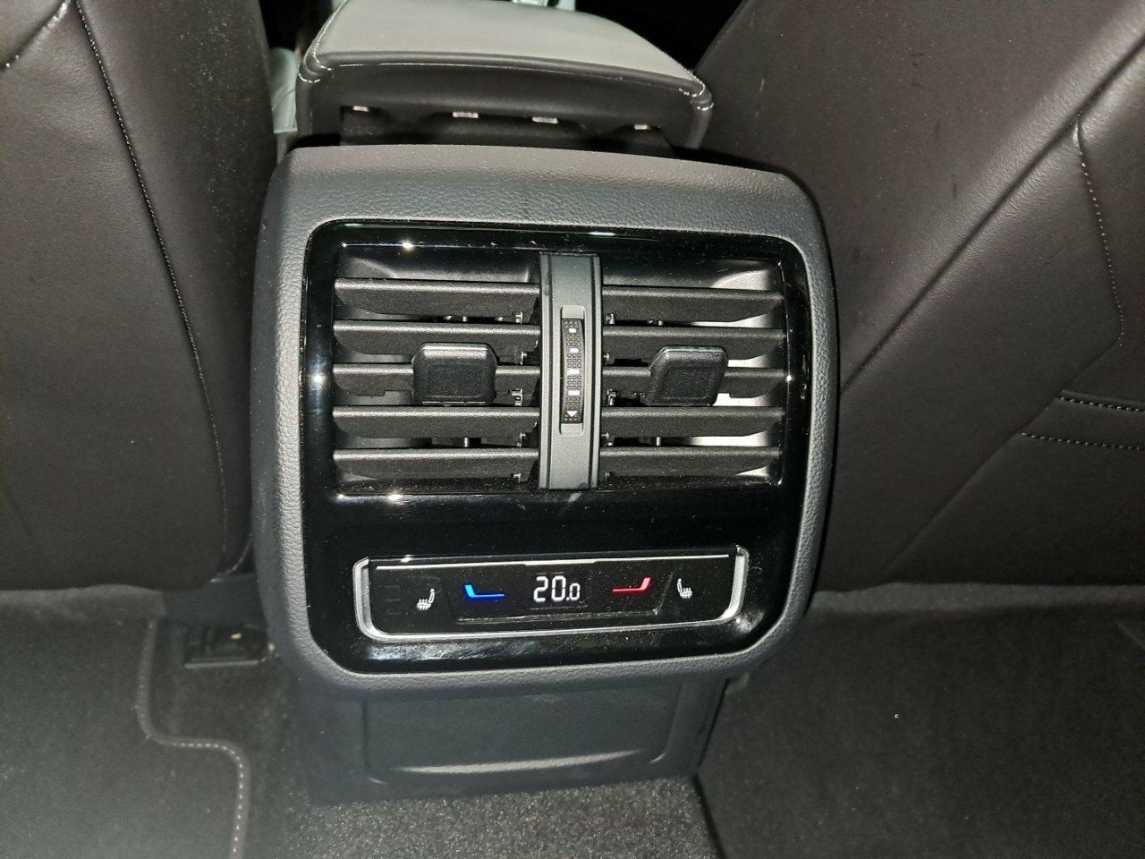 Foto Volkswagen Arteon 8