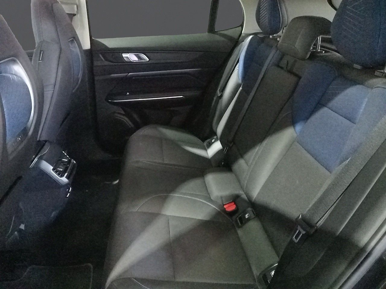 Foto LYNK&CO 01 20