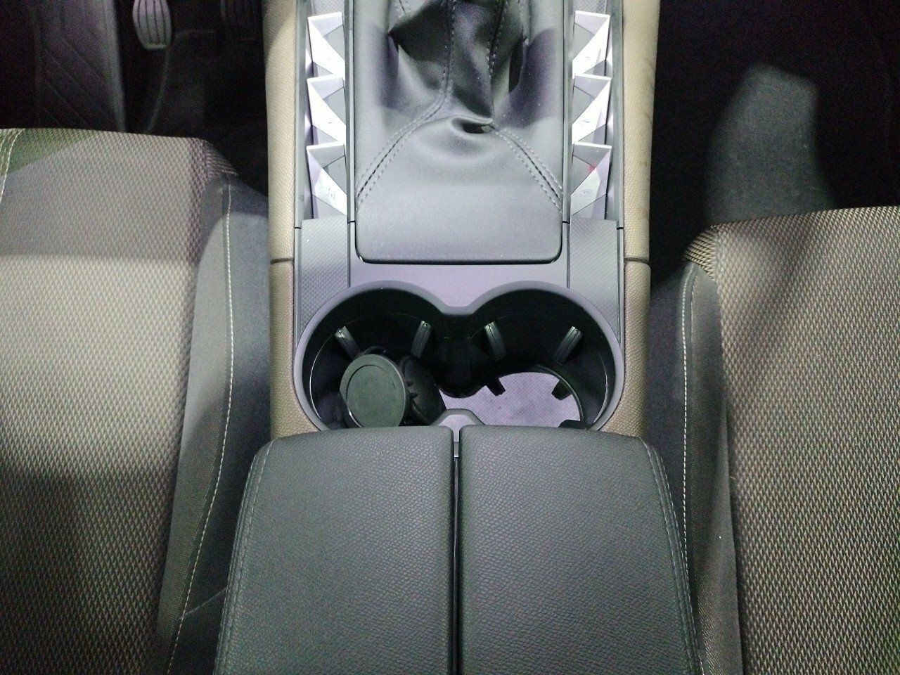 Foto DS Automobiles DS 7 21