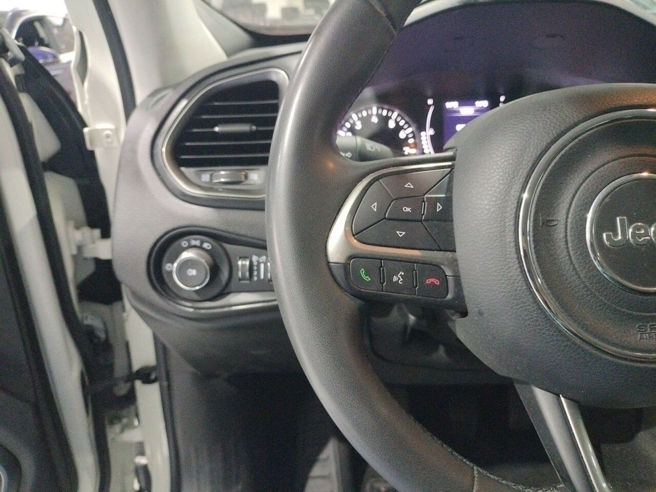 Foto Jeep Renegade 12