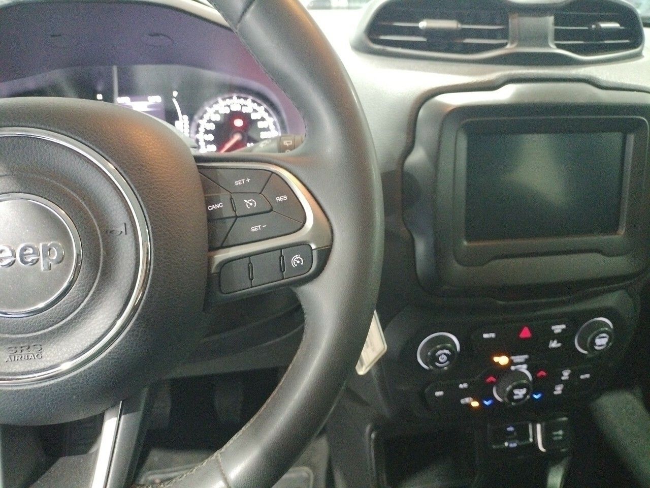 Foto Jeep Renegade 13