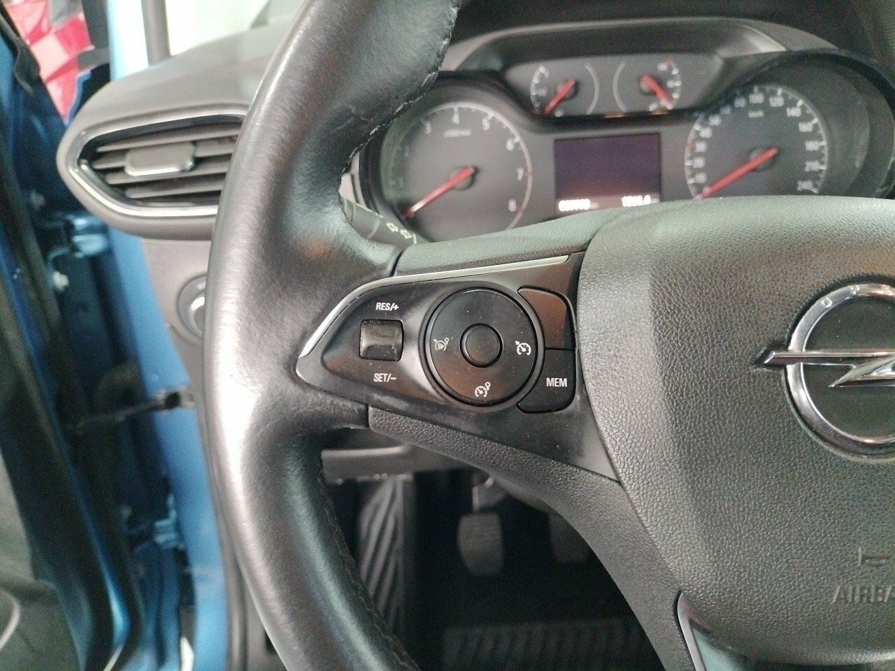 Foto Opel Crossland X 12