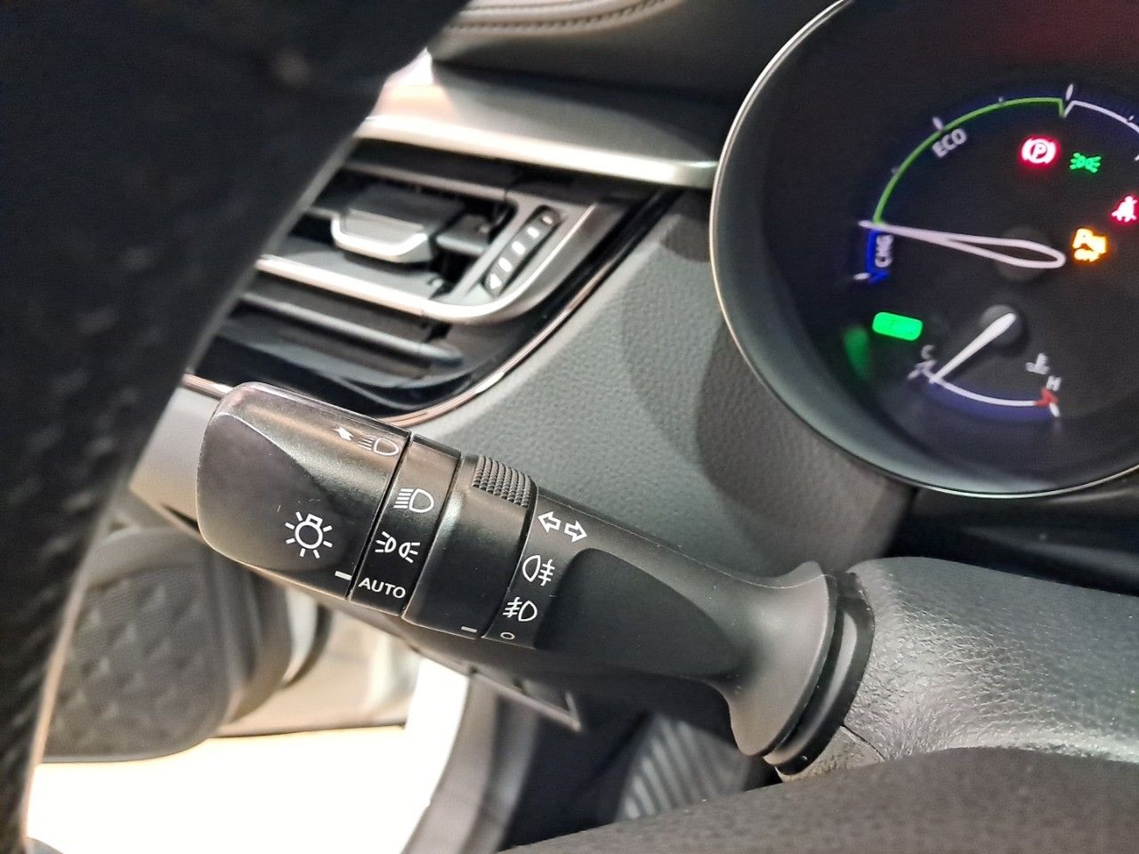 Foto Toyota C-HR 14