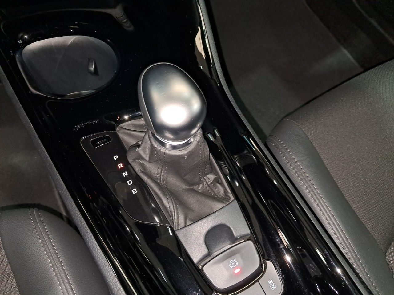 Foto Toyota C-HR 18