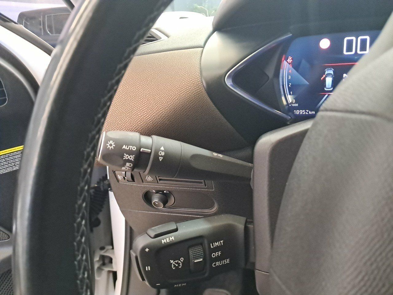 Foto DS Automobiles DS 3 14