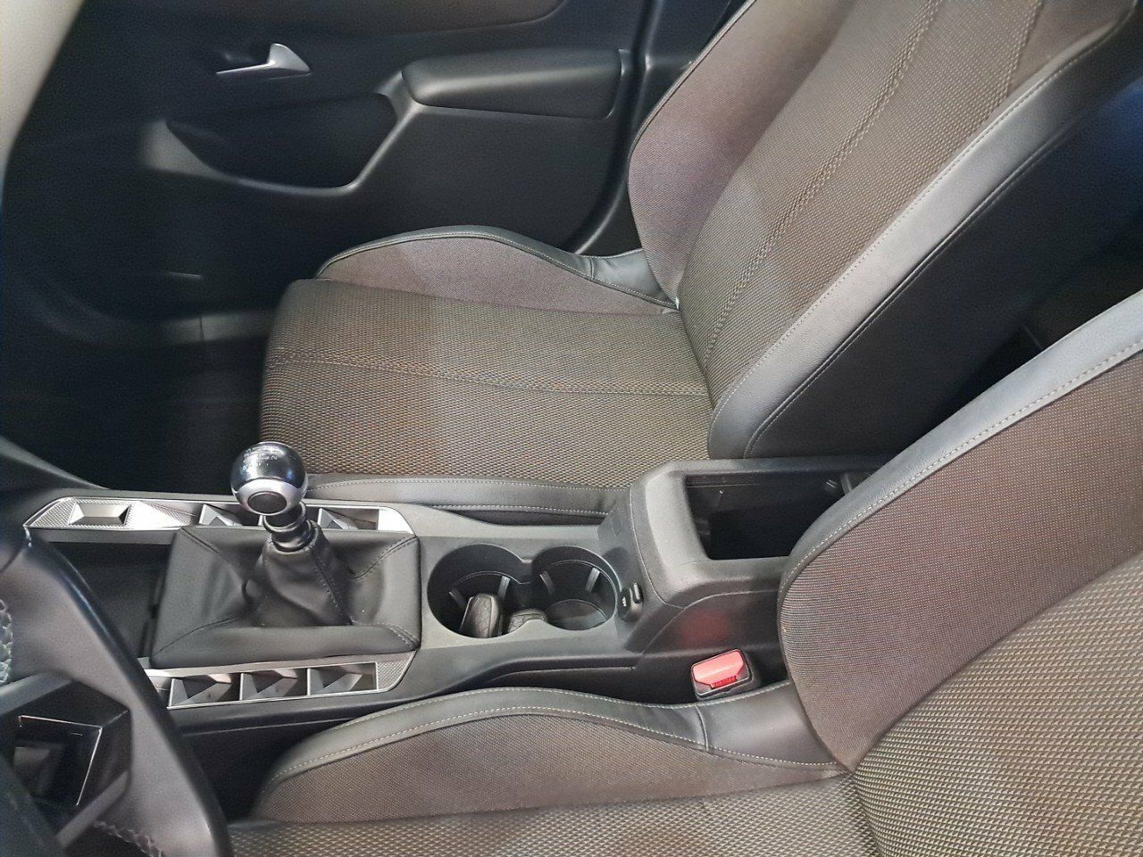 Foto DS Automobiles DS 3 22