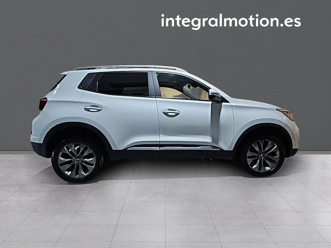 Foto DR Automobiles DR4 5