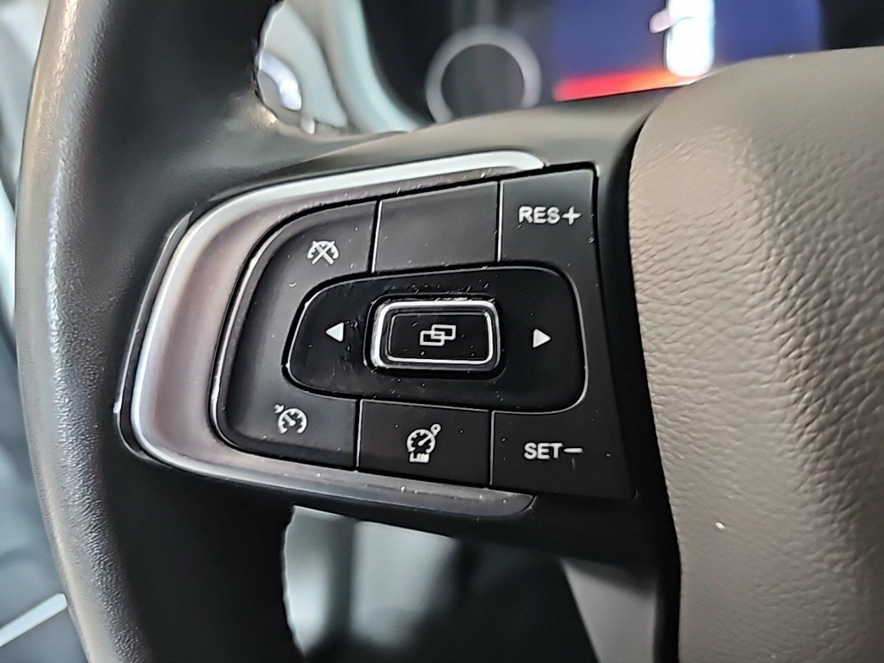 Foto DR Automobiles DR4 23