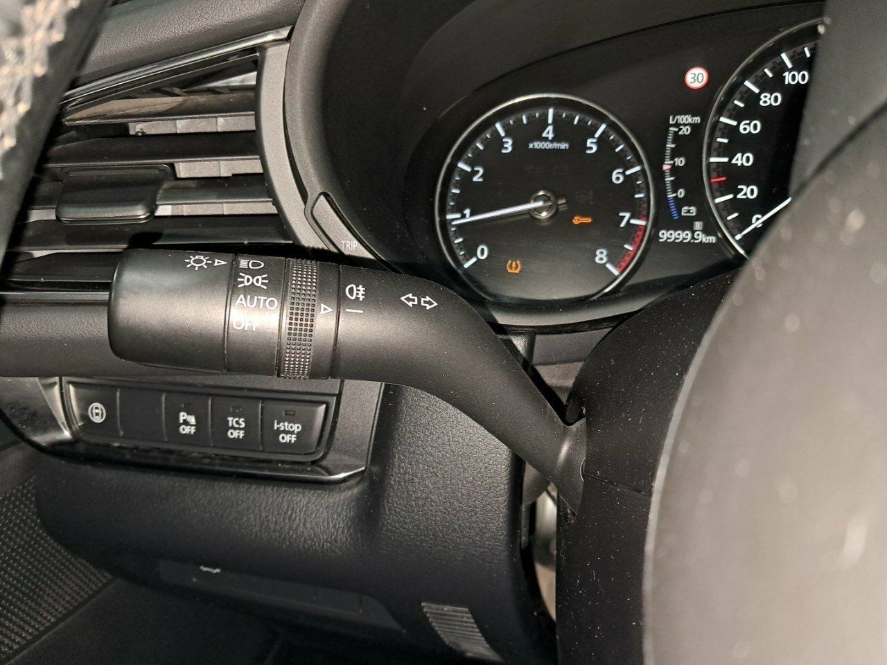 Foto Mazda CX-30 14