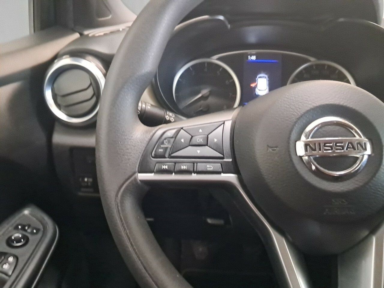 Foto Nissan Micra 12