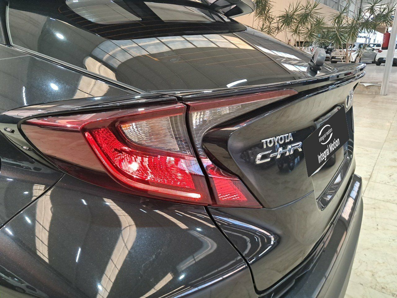 Foto Toyota C-HR 28
