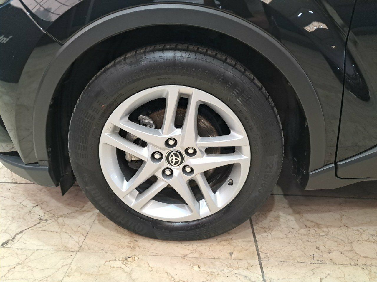 Foto Toyota C-HR 29