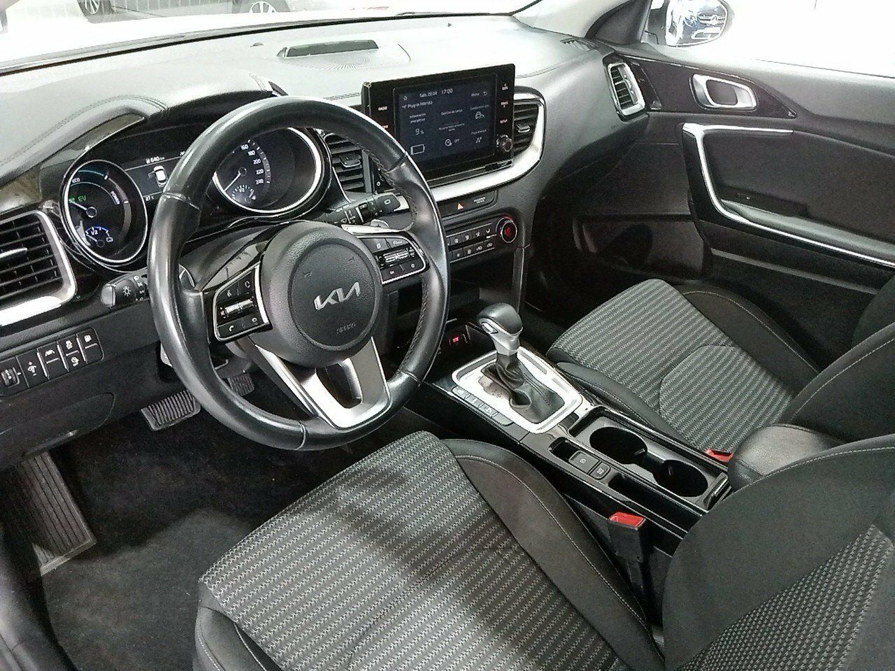 Foto Kia XCeed 38