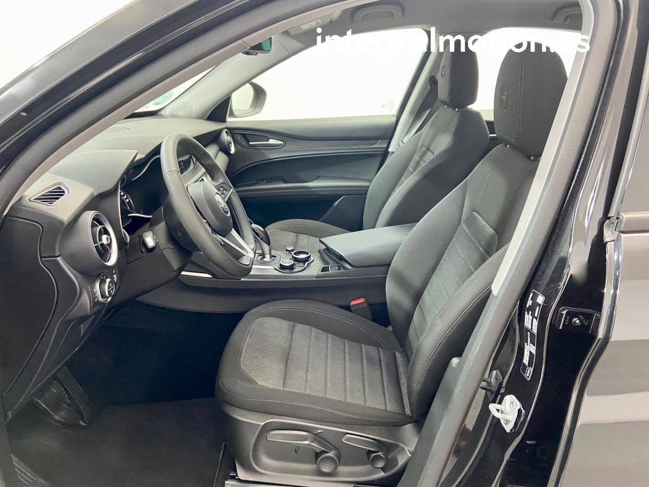 Foto Alfa Romeo Stelvio 18