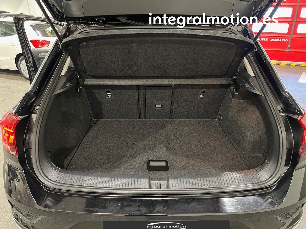 Foto Volkswagen T-Roc 11