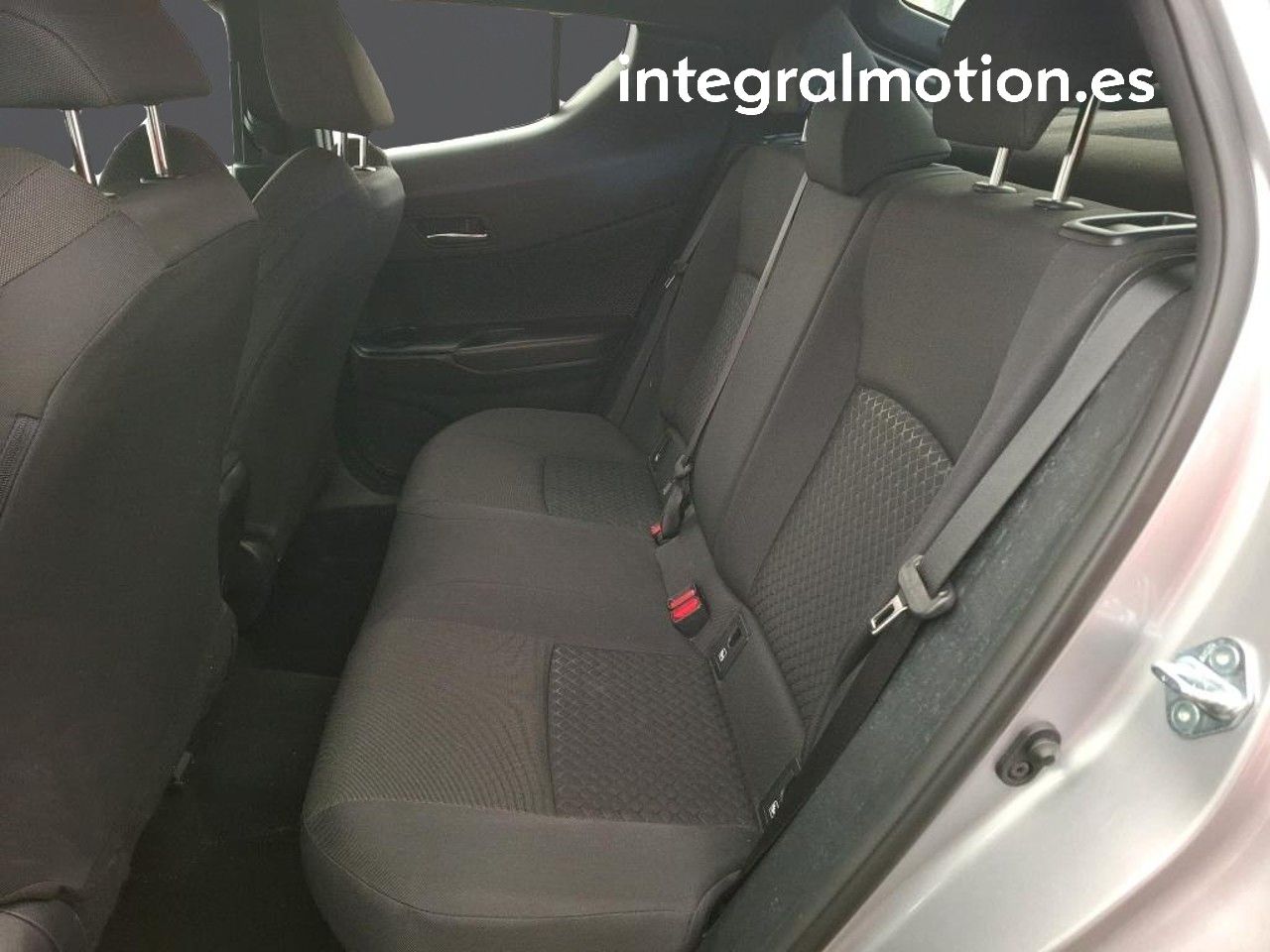 Foto Toyota C-HR 9