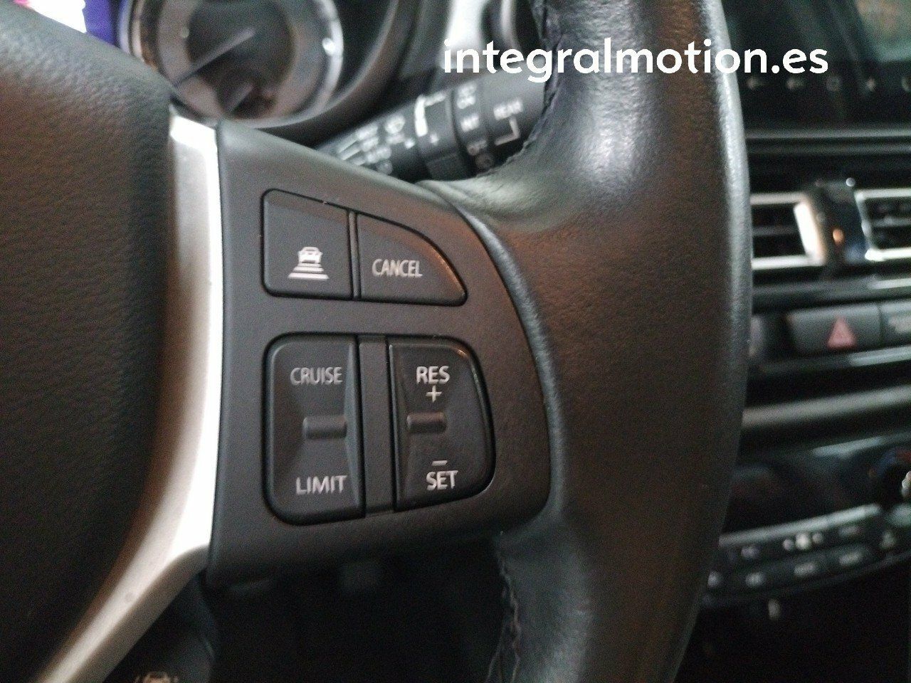 Foto Suzuki S-Cross 13