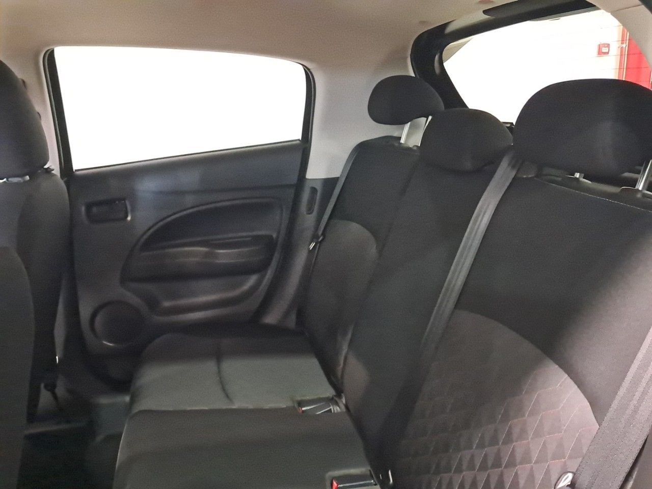 Foto Mitsubishi Space Star 10