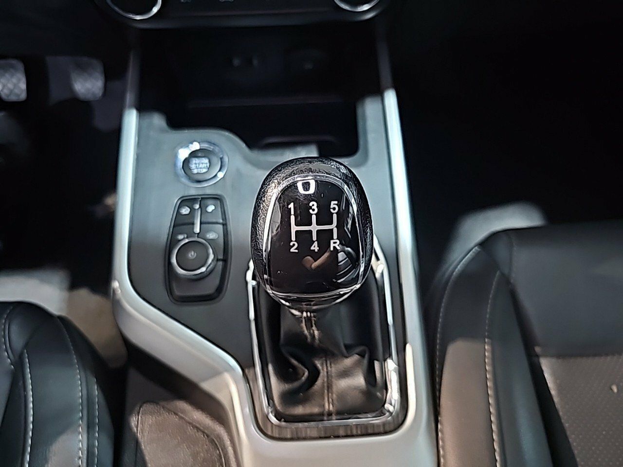 Foto DR Automobiles DR4 15