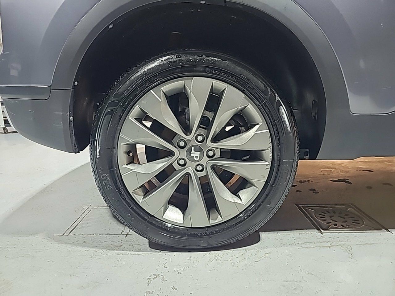 Foto DR Automobiles DR4 27