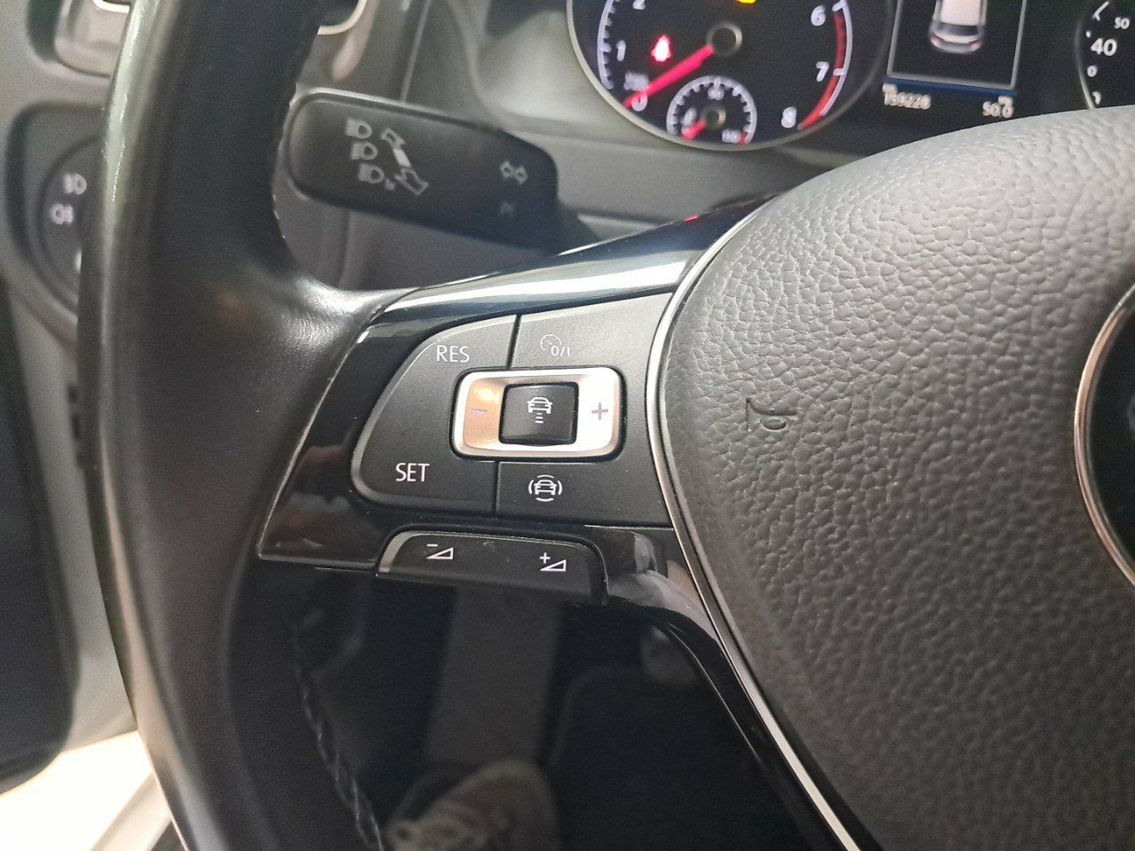 Foto Volkswagen Golf 12