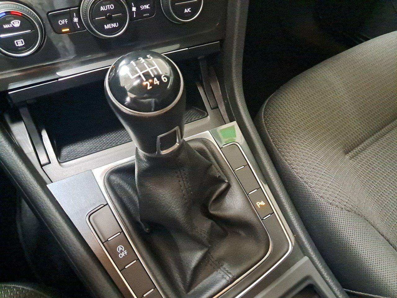 Foto Volkswagen Golf 18