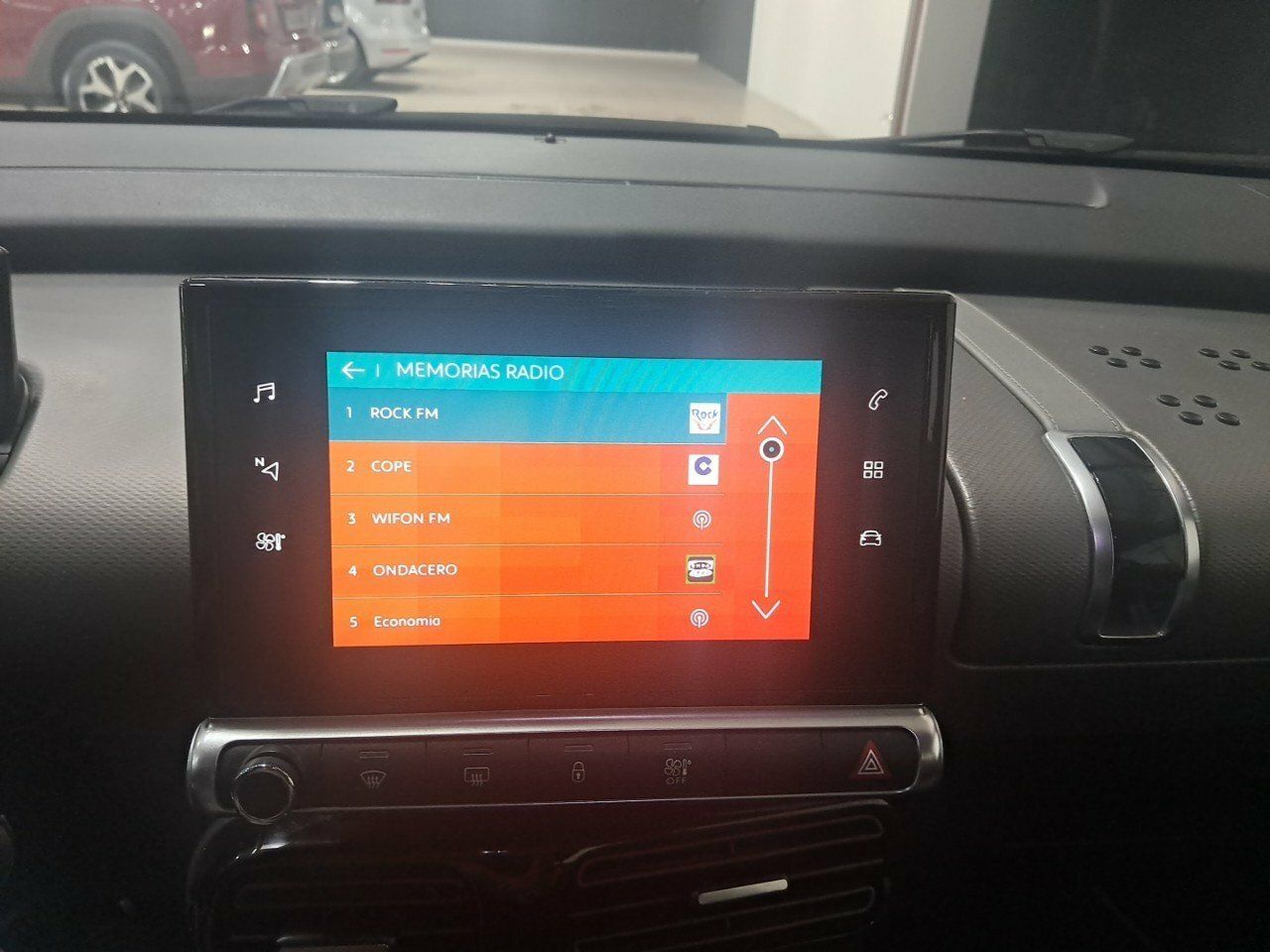 Foto Citroën C4 Cactus 15