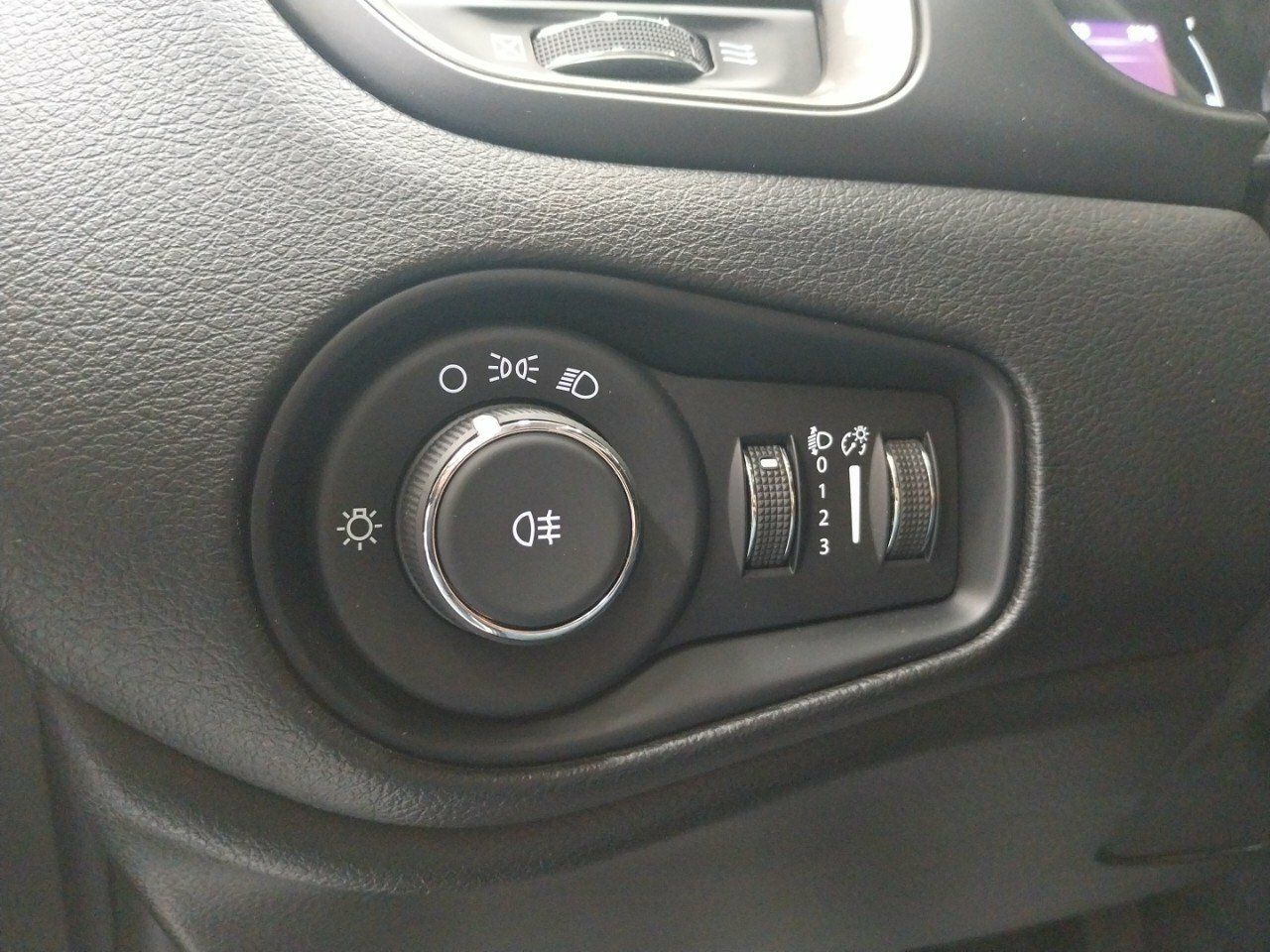 Foto Jeep Renegade 14