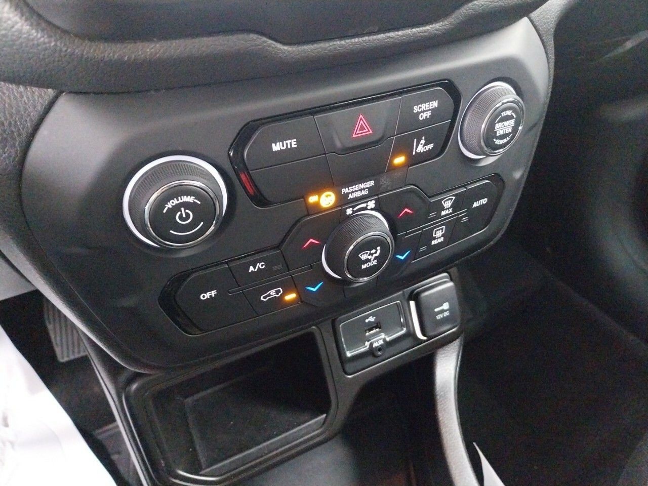 Foto Jeep Renegade 17
