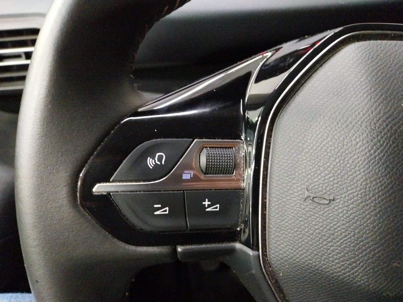 Foto Peugeot Rifter 12