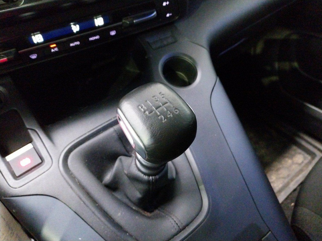 Foto Peugeot Rifter 18