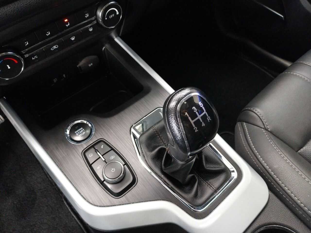 Foto DR Automobiles DR4 18