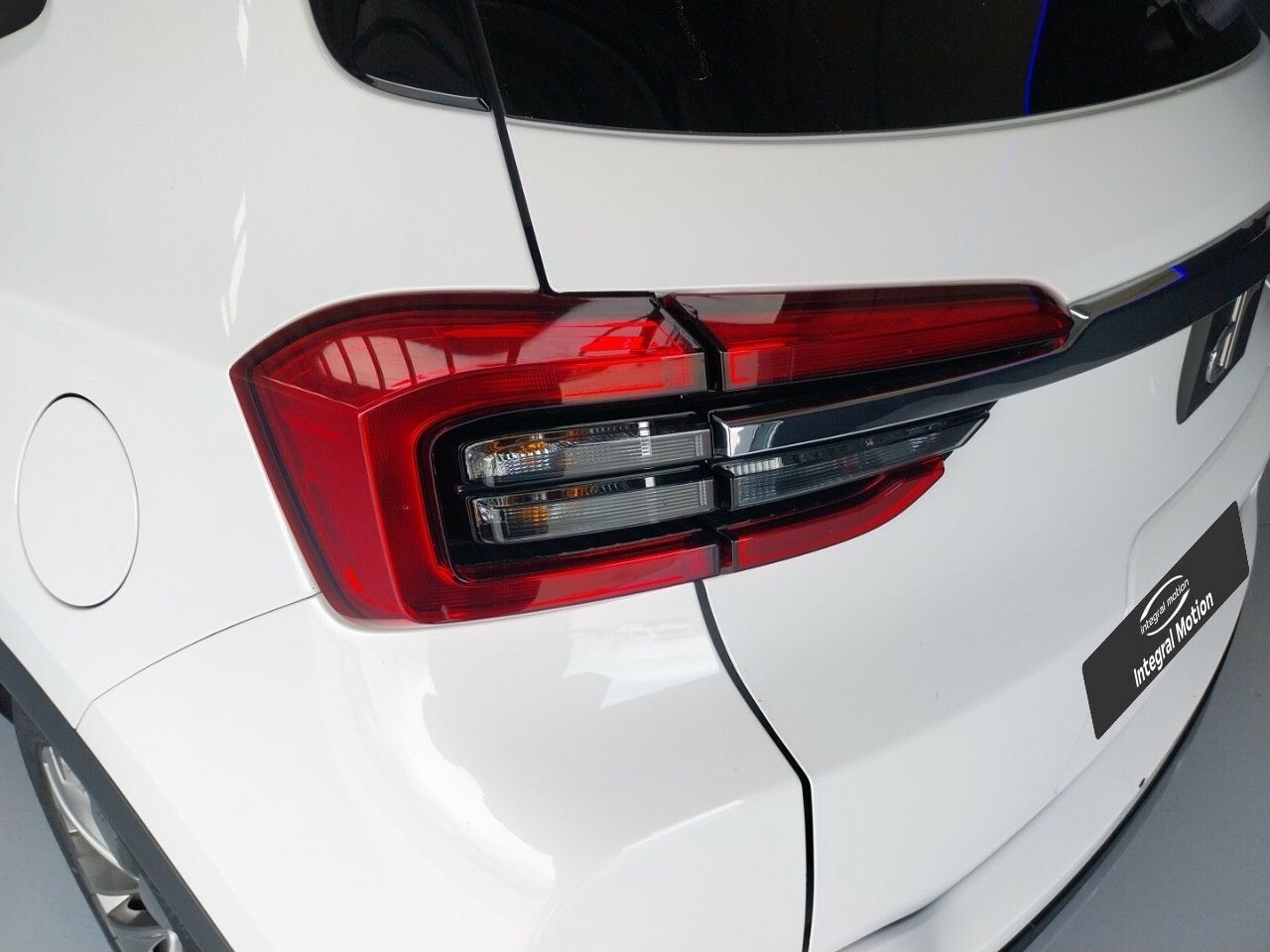 Foto DR Automobiles DR4 28