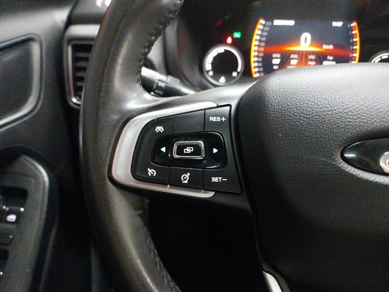 Foto DR Automobiles DR4 11