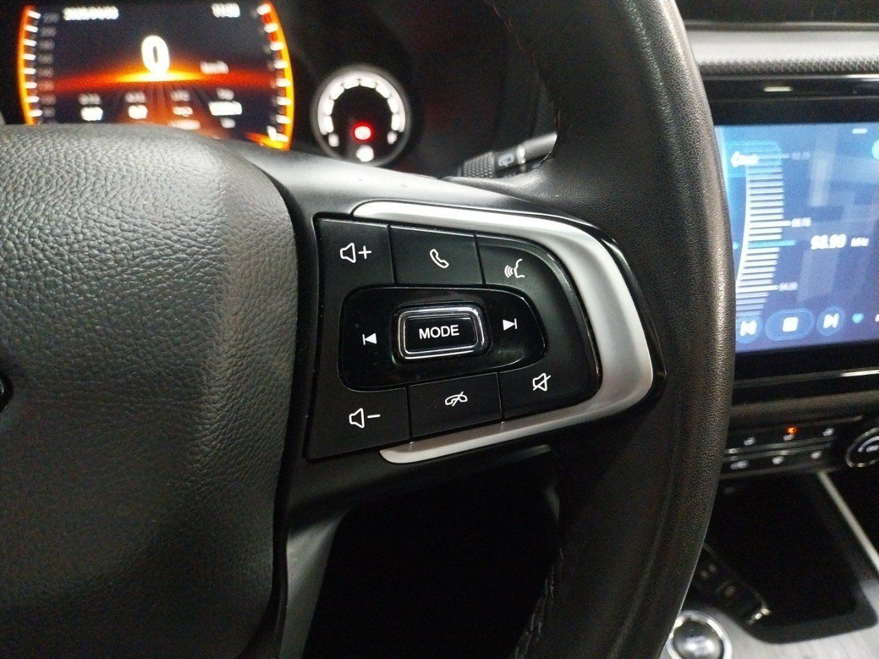 Foto DR Automobiles DR4 12