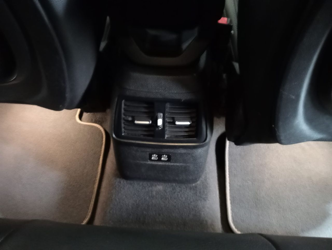 Foto BMW Serie 2 Active Tourer 10