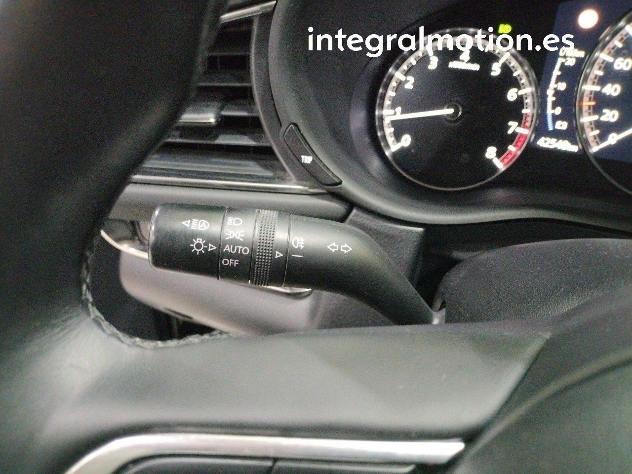Foto Mazda CX-30 14