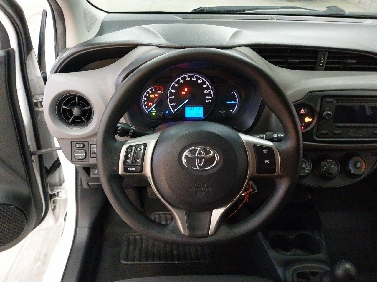 Foto Toyota Yaris 11