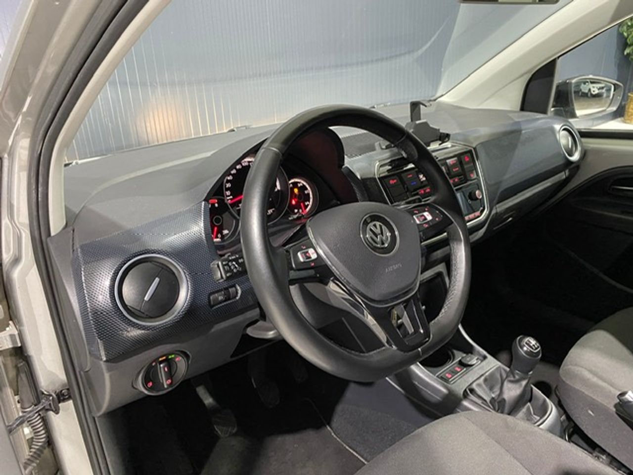 Foto Volkswagen Up 6