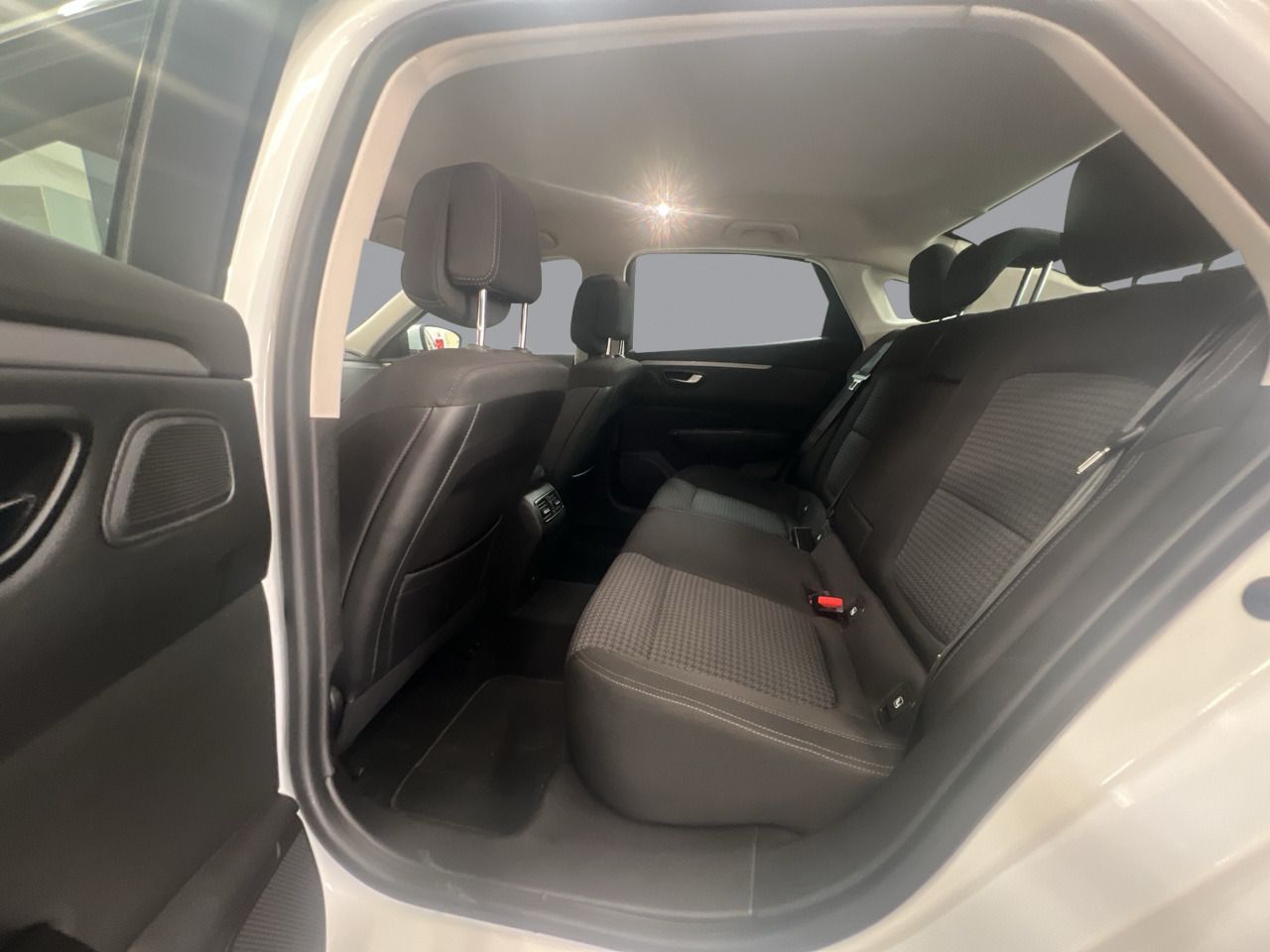 Foto Renault Talisman 10