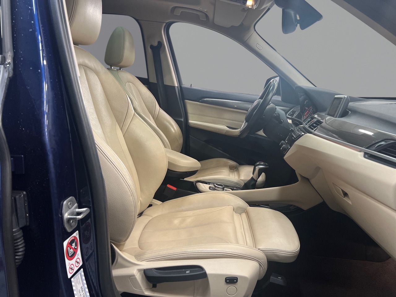 Foto BMW X1 9
