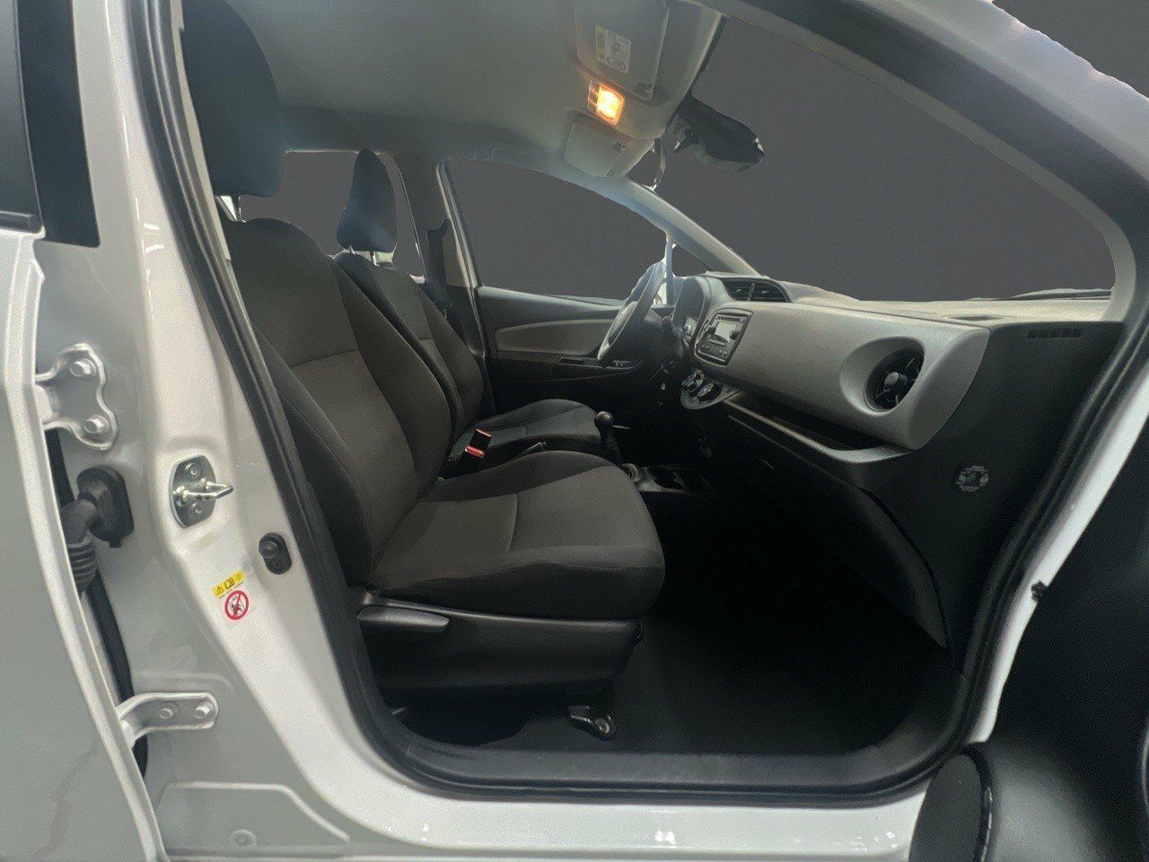 Foto Toyota Yaris 9