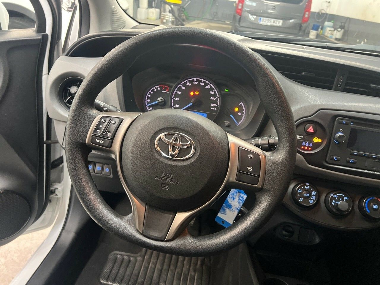 Foto Toyota Yaris 11
