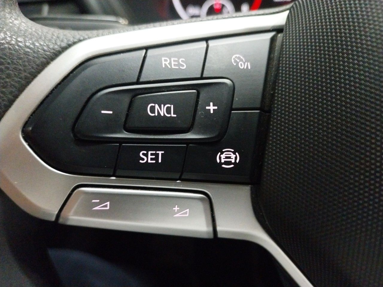 Foto Volkswagen T-Cross 11