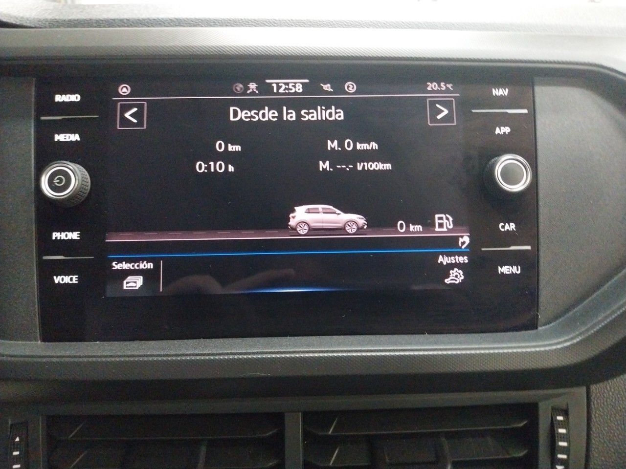 Foto Volkswagen T-Cross 15