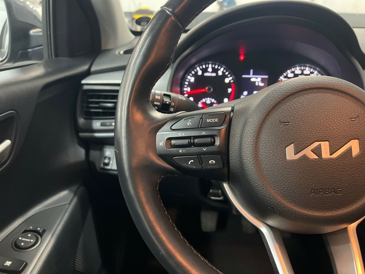Foto Kia Stonic 12