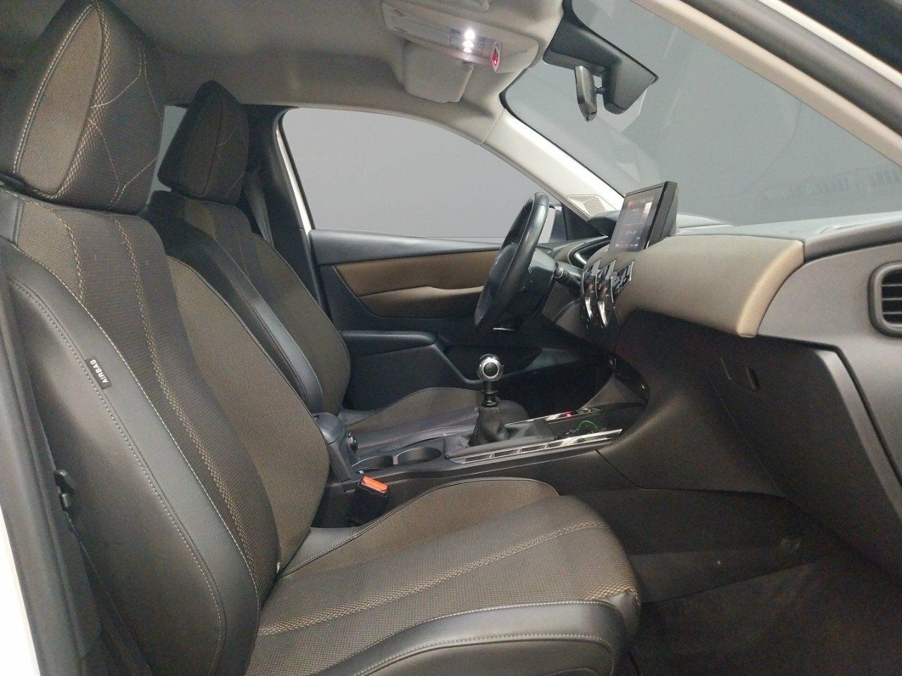 Foto DS Automobiles DS 3 9