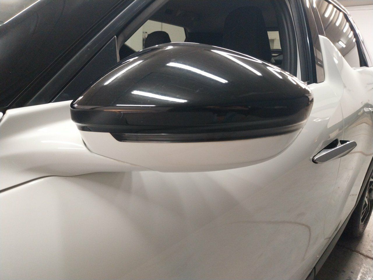 Foto DS Automobiles DS 3 29