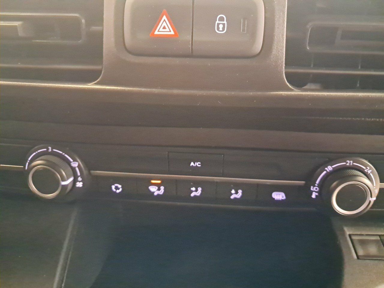 Foto Toyota Proace 13